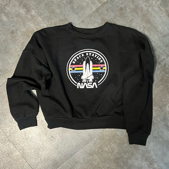 NASA Cropped Sweatshirt - Picture 2 of 2